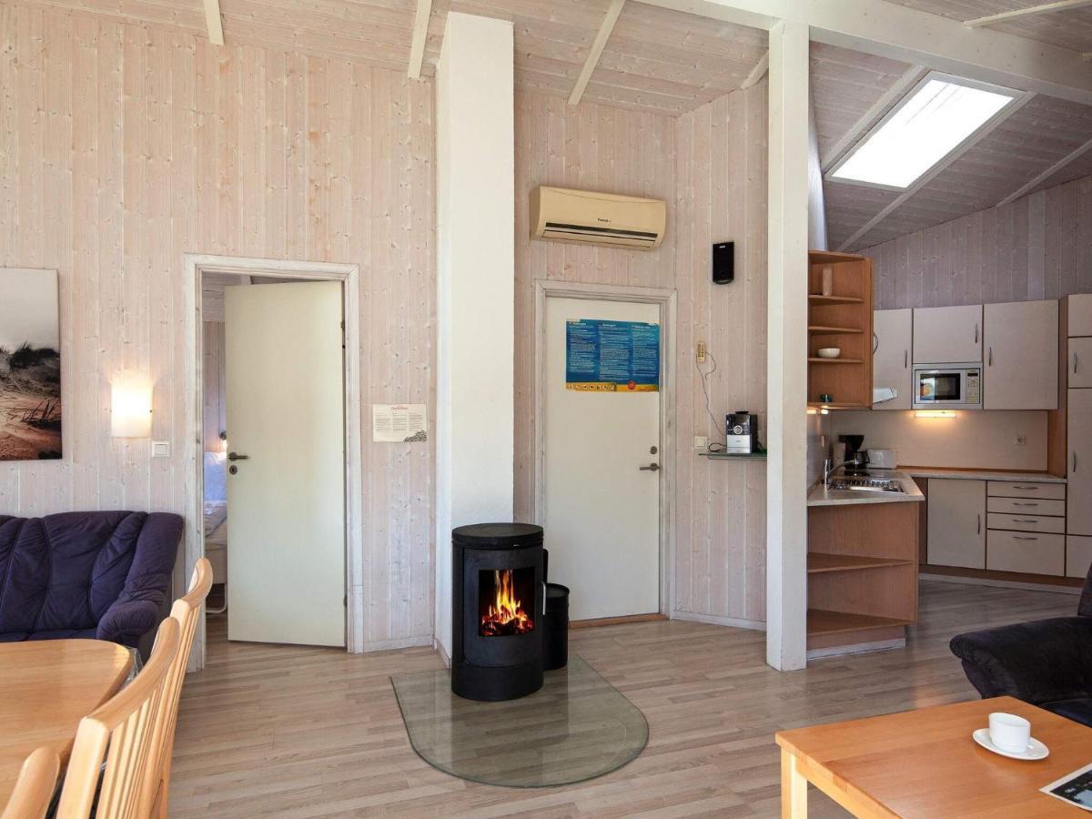 12 Person Holiday Home In Grömitz Kültér fotó