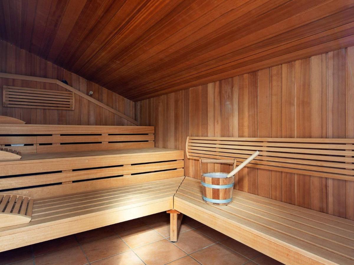 12 Person Holiday Home In Grömitz Kültér fotó